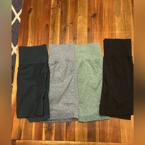 Workout' Multi-Color scrunch shorts Set of 4